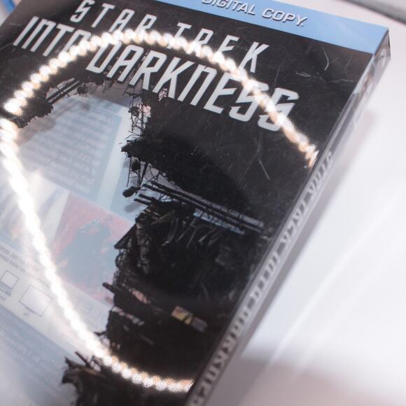 Star Trek Into Darkness (Blu-ray, 2013) with Slipcover - Picture 4 of 7